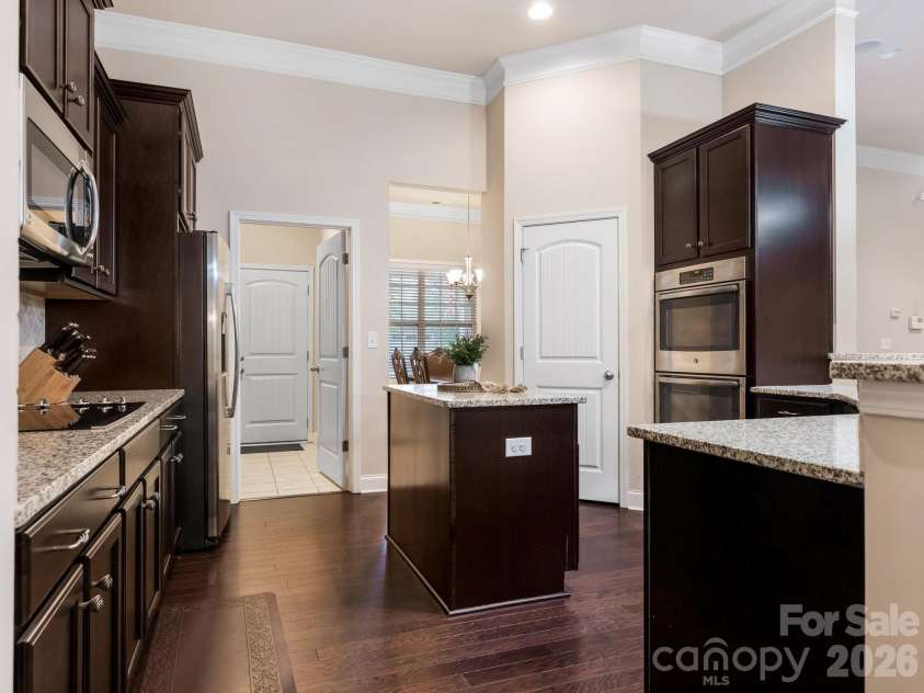 9305 River Walk Way, Charlotte, NC 28214.  MLS# CAR4426428, YatesRealty ID 53089. Kitchen