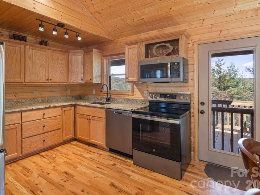 128 Deer Antler Drive, Purlear, NC 28665.  MLS# CAR4360254, YatesRealty ID 5309. 