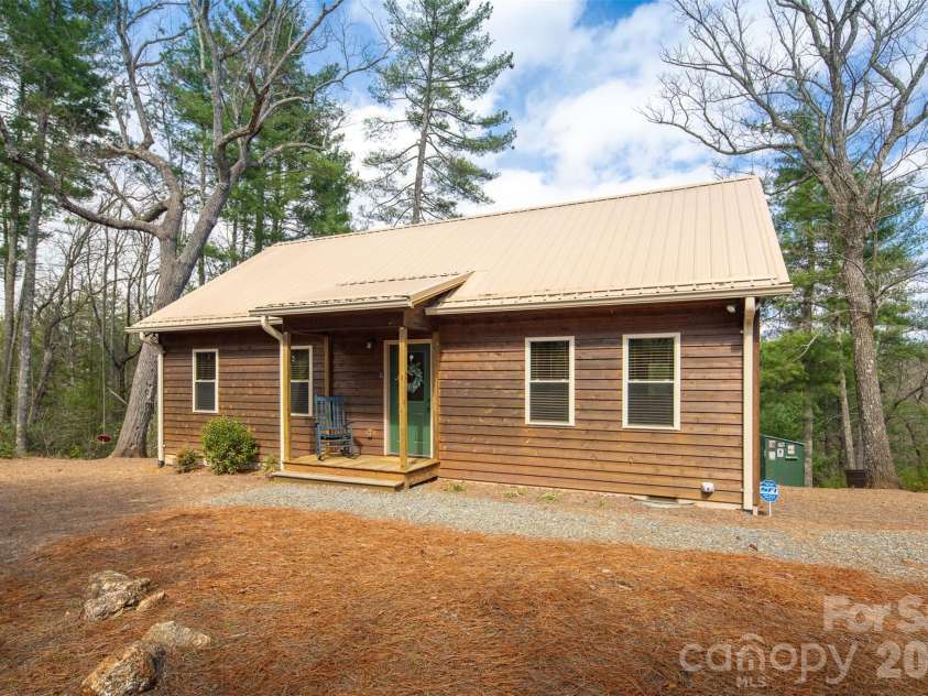 128 Deer Antler Drive, Purlear, NC 28665.  MLS# CAR4360254, YatesRealty ID 5309. 