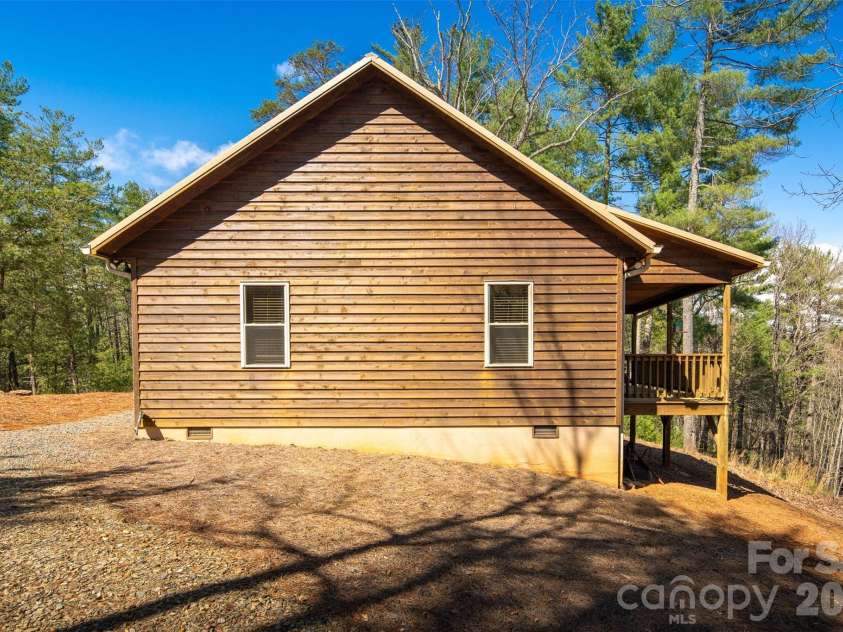 128 Deer Antler Drive, Purlear, NC 28665.  MLS# CAR4360254, YatesRealty ID 5309. 