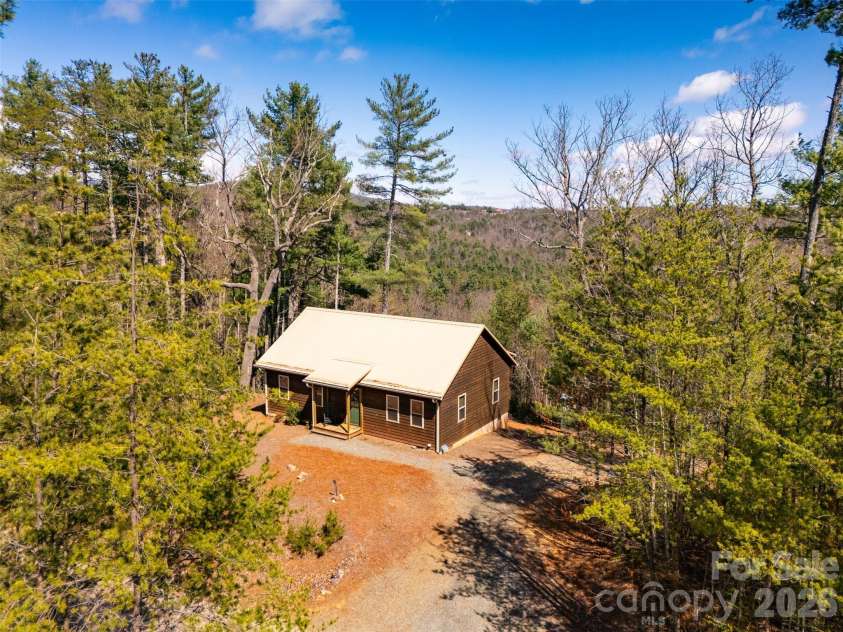 128 Deer Antler Drive, Purlear, NC 28665.  MLS# CAR4360254, YatesRealty ID 5309. 