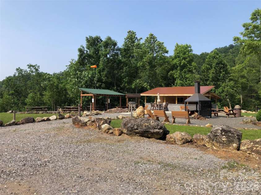128 Deer Antler Drive, Purlear, NC 28665.  MLS# CAR4360254, YatesRealty ID 5309. Outdoor Activity Center