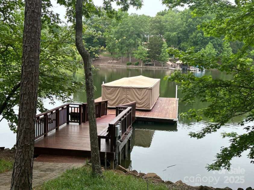 345 Porters Glen None, New London, NC 28127.  MLS# CAR4241295, YatesRealty ID 5309. Single Pier
