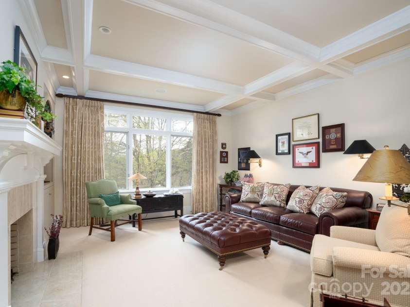 345 Porters Glen None, New London, NC 28127.  MLS# CAR4241295, YatesRealty ID 5309. Sitting Area