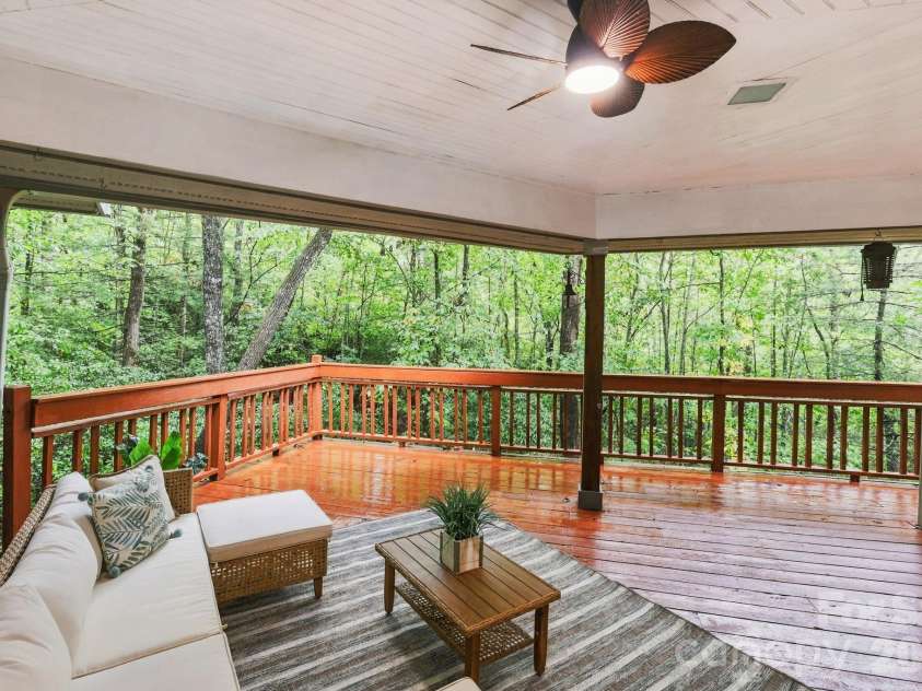 9 Laurel Forest Drive, Horse Shoe, NC 28742.  MLS# CAR4426914, YatesRealty ID 53092. 