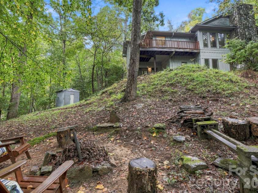 9 Laurel Forest Drive, Horse Shoe, NC 28742.  MLS# CAR4426914, YatesRealty ID 53092. 