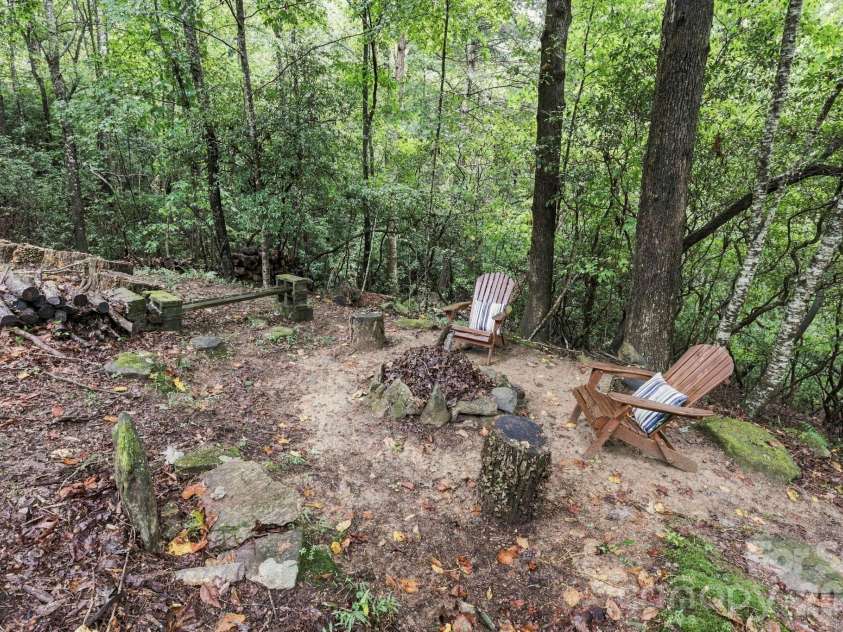 9 Laurel Forest Drive, Horse Shoe, NC 28742.  MLS# CAR4426914, YatesRealty ID 53092. 