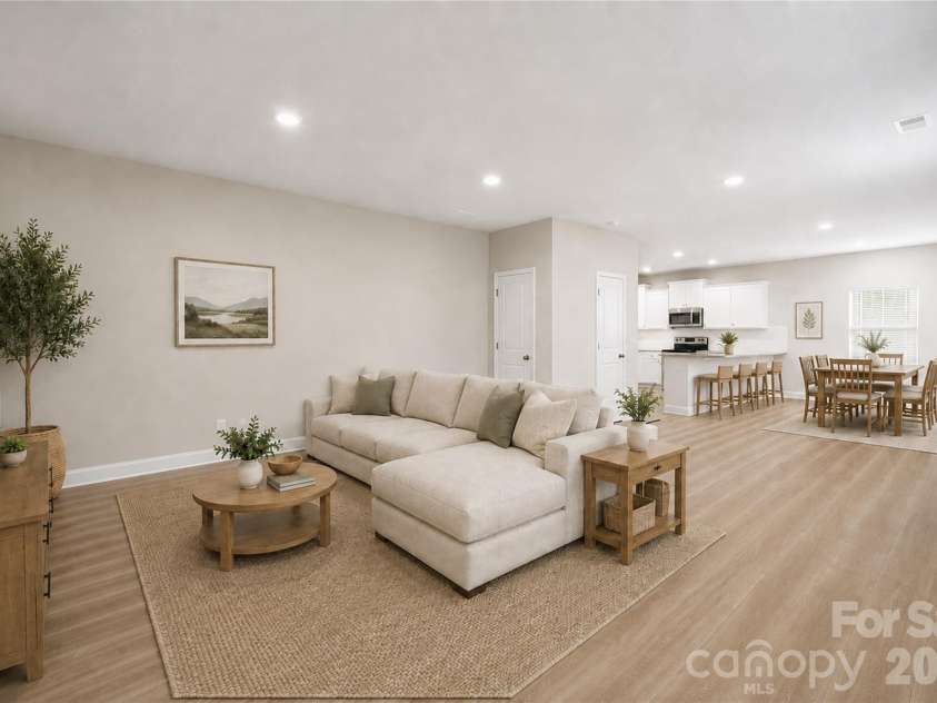 2239 Dardan Woods Drive, Charlotte, NC 28215.  MLS# CAR4428582, YatesRealty ID 53093. 