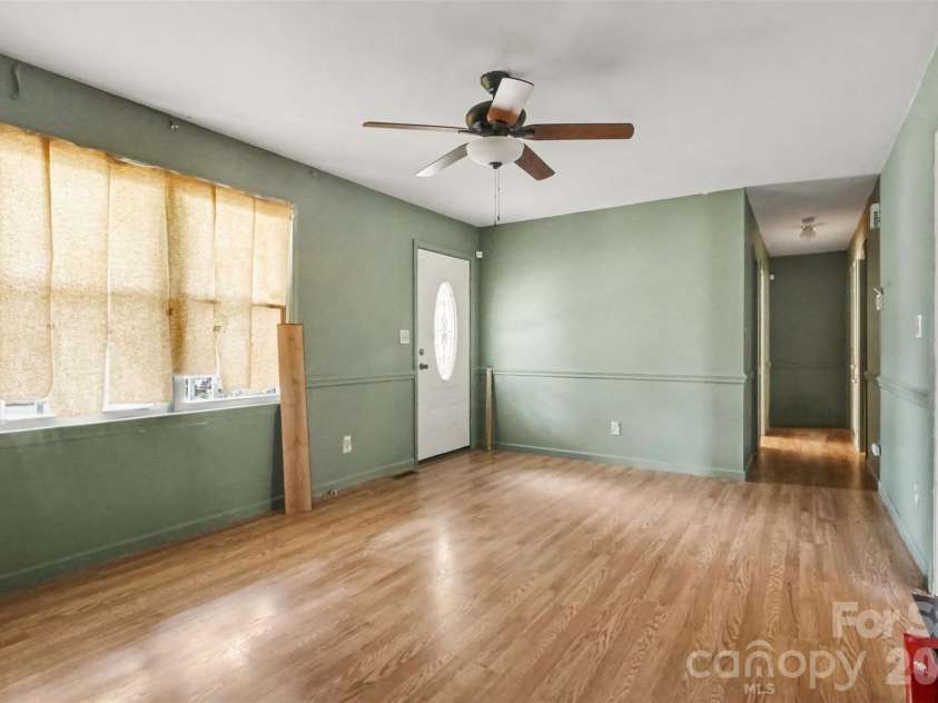 422 Grove Street, Salisbury, NC 28144.  MLS# CAR4422365, YatesRealty ID 53094. 
