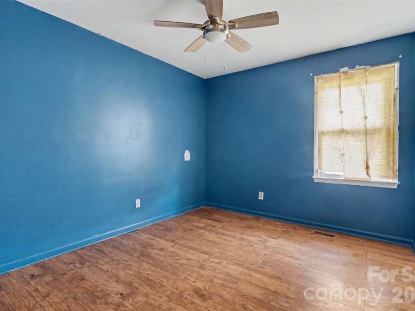 422 Grove Street, Salisbury, NC 28144.  MLS# CAR4422365, YatesRealty ID 53094. 