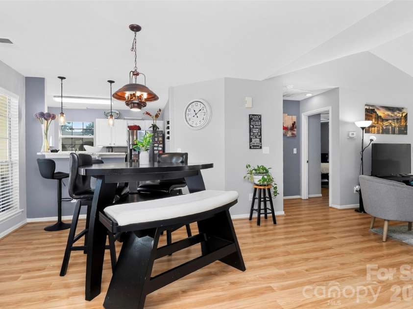 5906 Country Walk Drive, Charlotte, NC 28212.  MLS# CAR4427646, YatesRealty ID 53095. 
