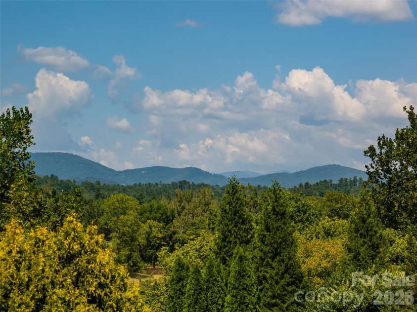 3 Blue Heron Drive, Fletcher, NC 28732.  MLS# CAR4423968, YatesRealty ID 53098. 