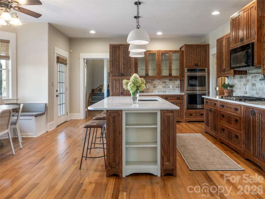 3 Blue Heron Drive, Fletcher, NC 28732.  MLS# CAR4423968, YatesRealty ID 53098. 