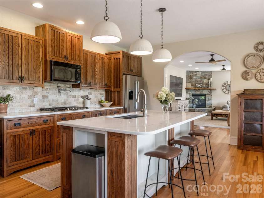 3 Blue Heron Drive, Fletcher, NC 28732.  MLS# CAR4423968, YatesRealty ID 53098. 