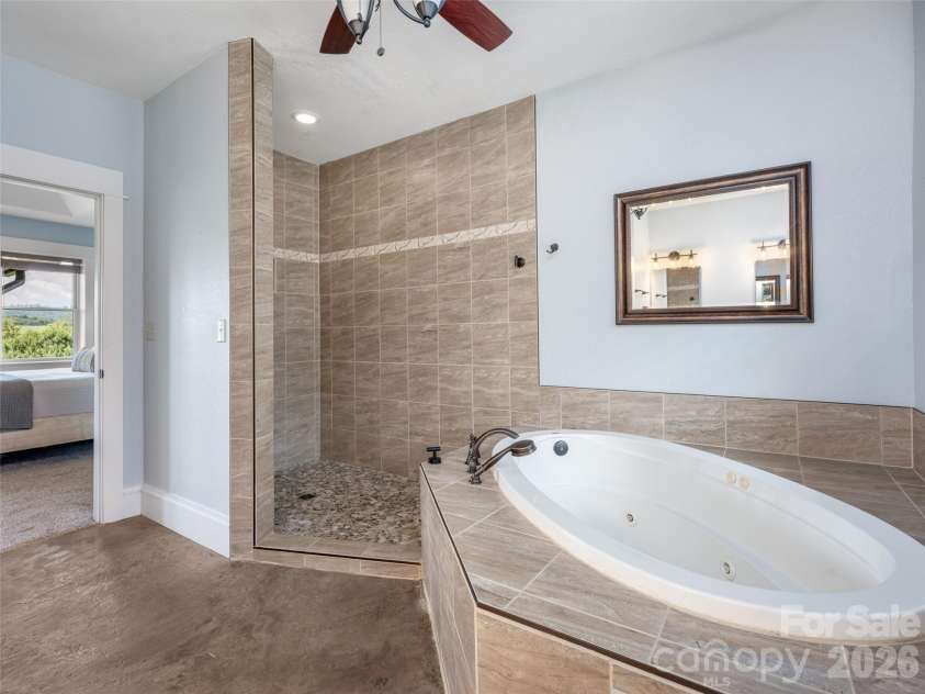 3 Blue Heron Drive, Fletcher, NC 28732.  MLS# CAR4423968, YatesRealty ID 53098. 