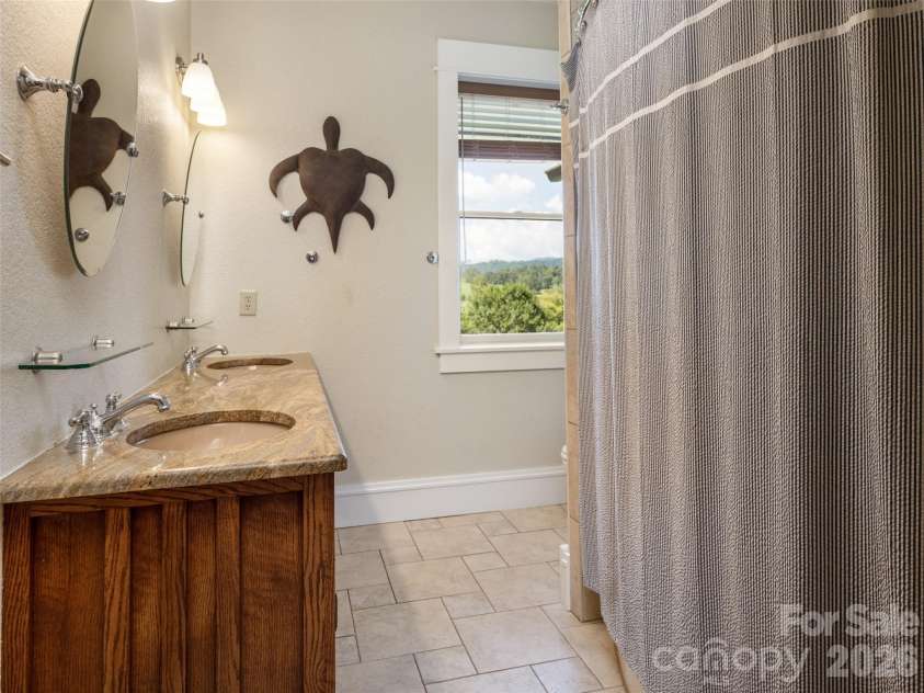 3 Blue Heron Drive, Fletcher, NC 28732.  MLS# CAR4423968, YatesRealty ID 53098. 