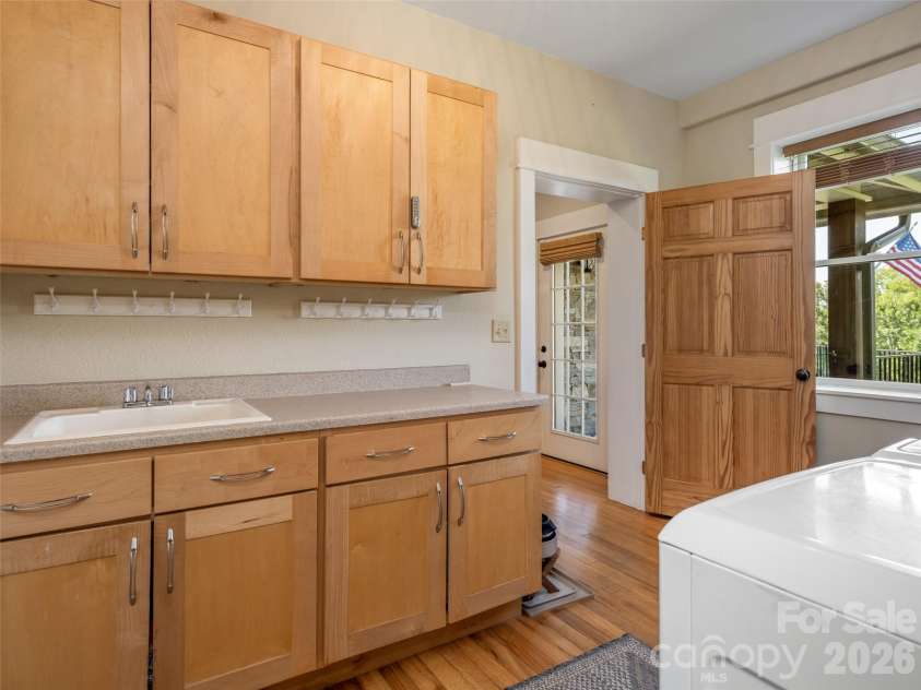 3 Blue Heron Drive, Fletcher, NC 28732.  MLS# CAR4423968, YatesRealty ID 53098. 