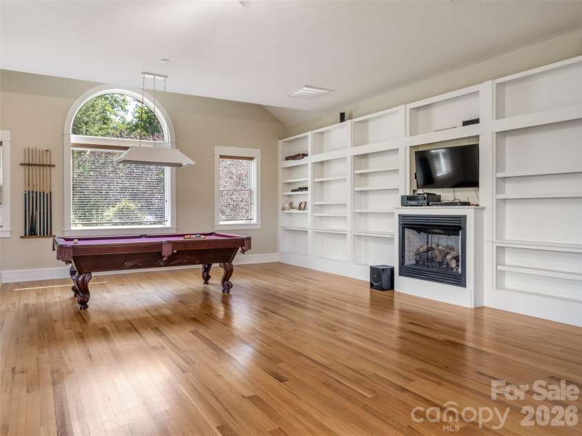 3 Blue Heron Drive, Fletcher, NC 28732.  MLS# CAR4423968, YatesRealty ID 53098. 