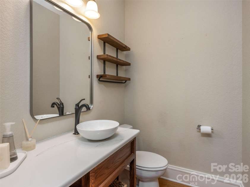 3 Blue Heron Drive, Fletcher, NC 28732.  MLS# CAR4423968, YatesRealty ID 53098. 
