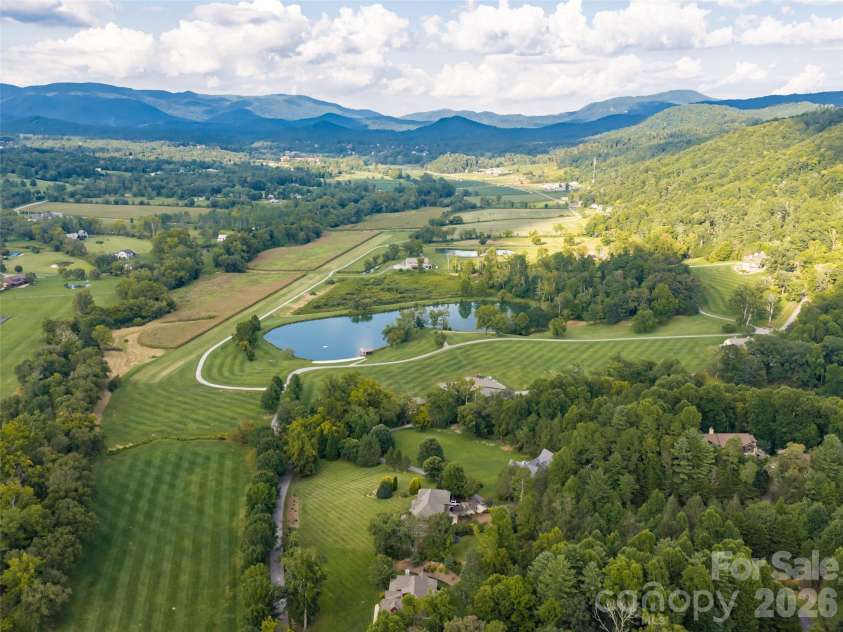 3 Blue Heron Drive, Fletcher, NC 28732.  MLS# CAR4423968, YatesRealty ID 53098. 
