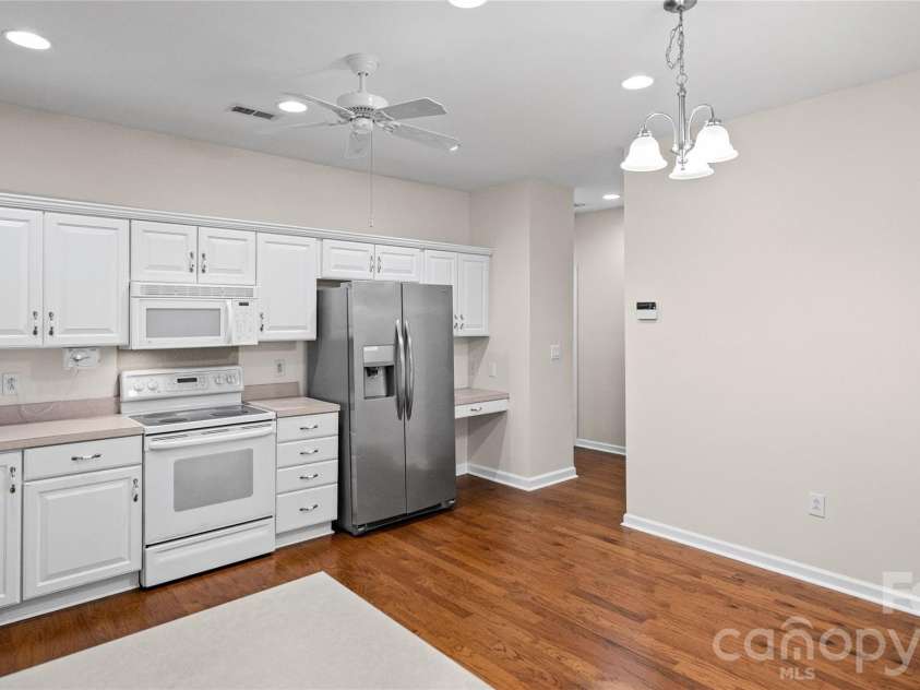 10925 Oakside Court, Pineville, NC 28210.  MLS# CAR4427533, YatesRealty ID 53099. 