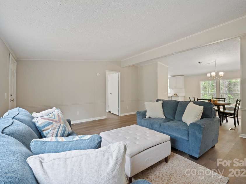 102 Lansdale Avenue, Lincolnton, NC 28092.  MLS# CAR4242601, YatesRealty ID 5310. 