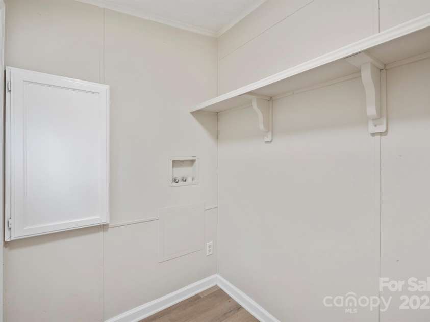 102 Lansdale Avenue, Lincolnton, NC 28092.  MLS# CAR4242601, YatesRealty ID 5310. Laundry Room