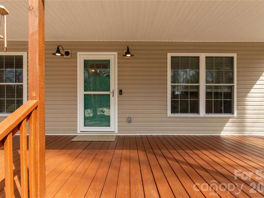1890 Davis Circle, Clover, SC 29710.  MLS# CAR4359523, YatesRealty ID 5310. 