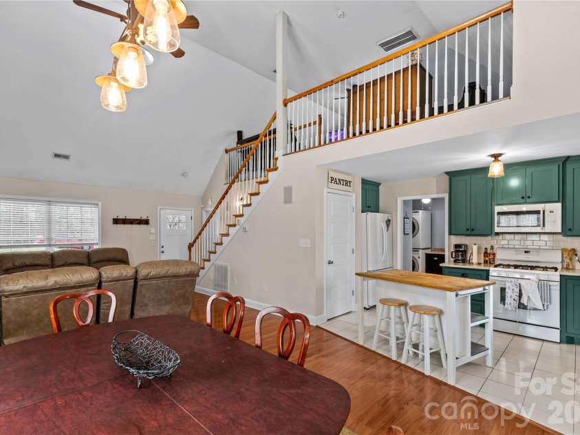 1890 Davis Circle, Clover, SC 29710.  MLS# CAR4359523, YatesRealty ID 5310. 
