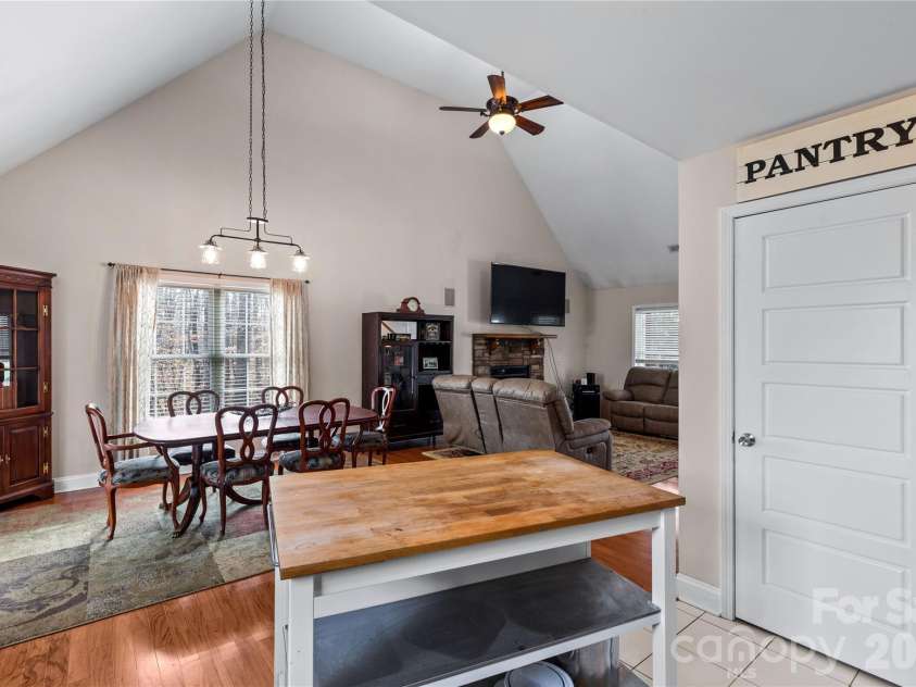 1890 Davis Circle, Clover, SC 29710.  MLS# CAR4359523, YatesRealty ID 5310. 
