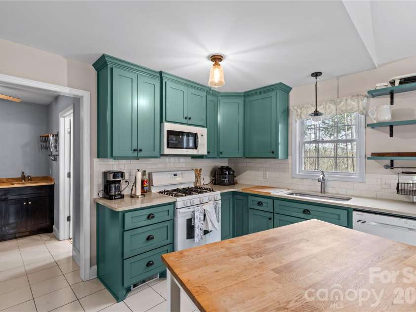 1890 Davis Circle, Clover, SC 29710.  MLS# CAR4359523, YatesRealty ID 5310. 