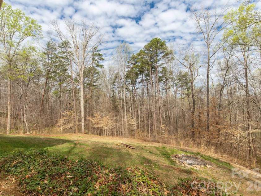 1890 Davis Circle, Clover, SC 29710.  MLS# CAR4359523, YatesRealty ID 5310. 