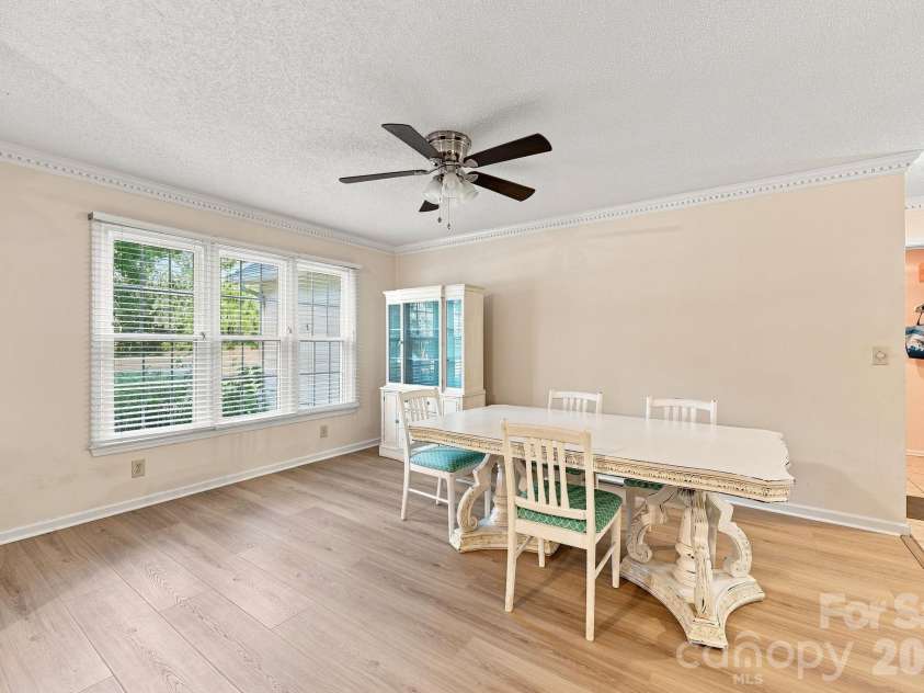 303 Deerfield Circle, Salisbury, NC 28147.  MLS# CAR4428608, YatesRealty ID 53100. 