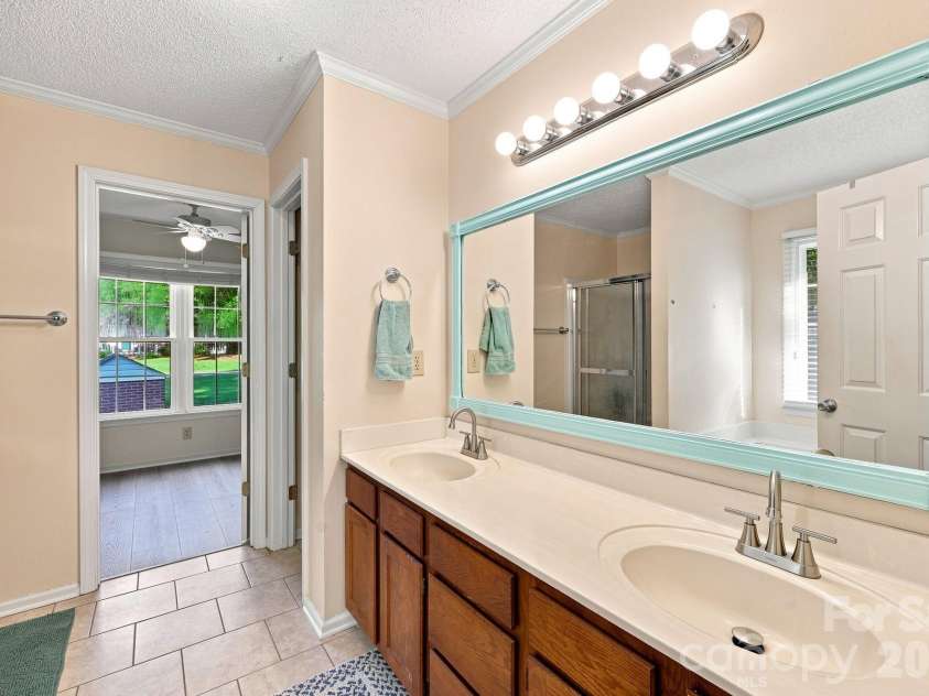 303 Deerfield Circle, Salisbury, NC 28147.  MLS# CAR4428608, YatesRealty ID 53100. 