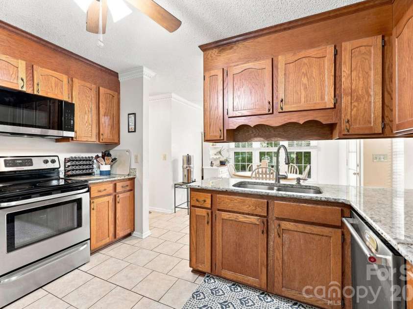 303 Deerfield Circle, Salisbury, NC 28147.  MLS# CAR4428608, YatesRealty ID 53100. 