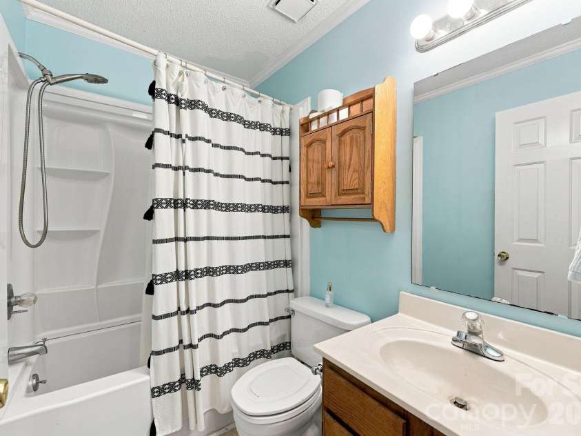 303 Deerfield Circle, Salisbury, NC 28147.  MLS# CAR4428608, YatesRealty ID 53100. 