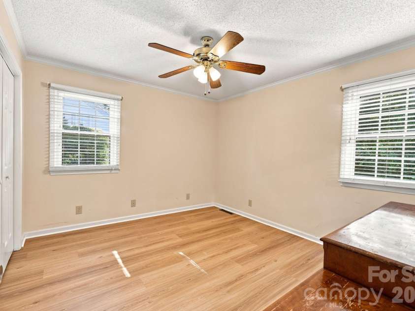 303 Deerfield Circle, Salisbury, NC 28147.  MLS# CAR4428608, YatesRealty ID 53100. 