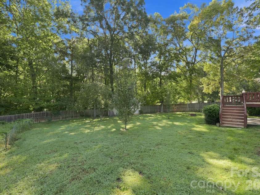 303 Deerfield Circle, Salisbury, NC 28147.  MLS# CAR4428608, YatesRealty ID 53100. 