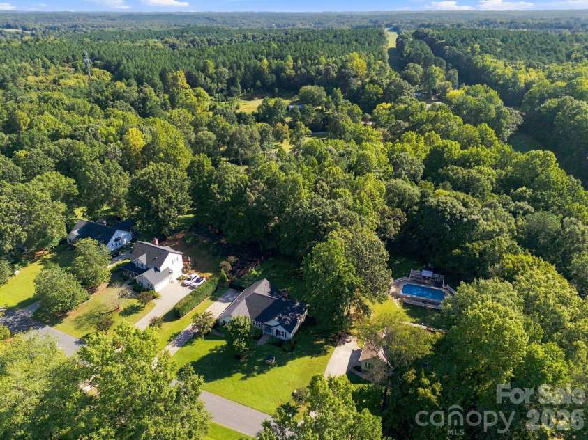 303 Deerfield Circle, Salisbury, NC 28147.  MLS# CAR4428608, YatesRealty ID 53100. 