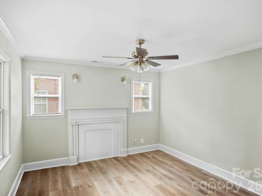 3129 Mathis Drive, Charlotte, NC 28208.  MLS# CAR4428061, YatesRealty ID 53101. 