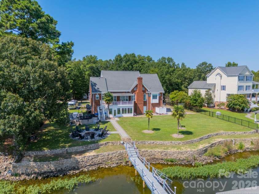 2370 Anns Loop, Liberty Hill, SC 29074.  MLS# CAR4420122, YatesRealty ID 53103. 