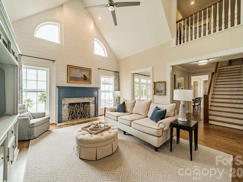 2370 Anns Loop, Liberty Hill, SC 29074.  MLS# CAR4420122, YatesRealty ID 53103. 