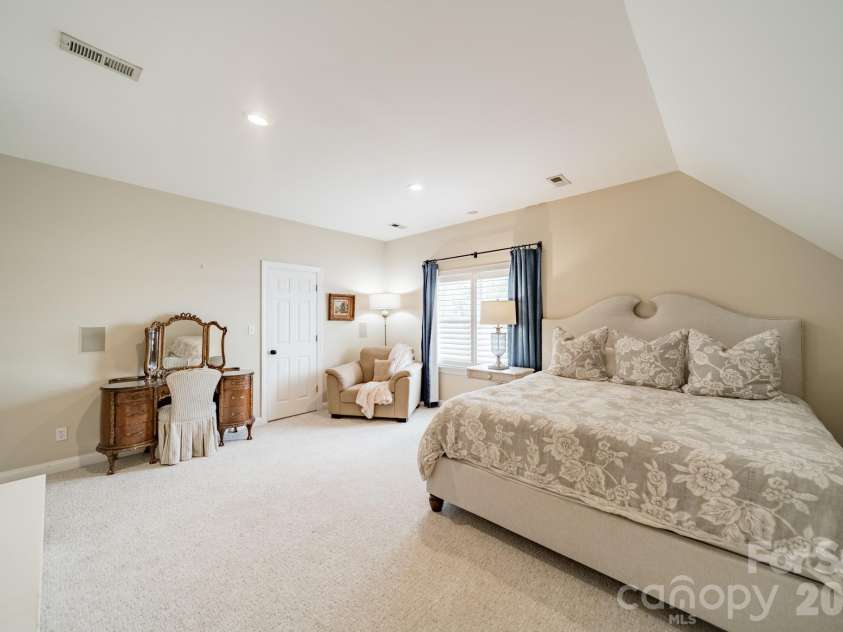 2370 Anns Loop, Liberty Hill, SC 29074.  MLS# CAR4420122, YatesRealty ID 53103. 