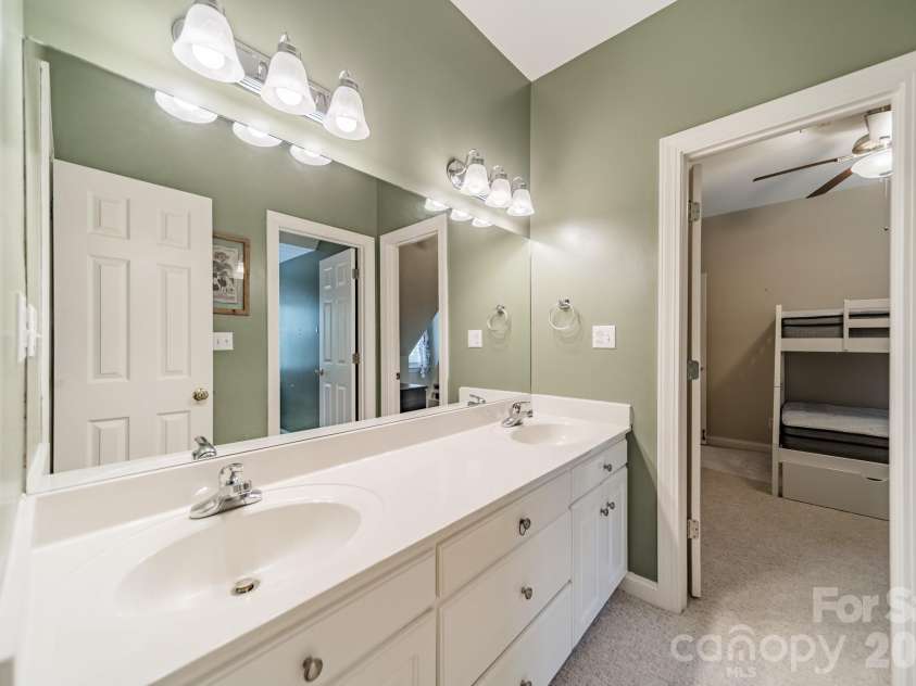 2370 Anns Loop, Liberty Hill, SC 29074.  MLS# CAR4420122, YatesRealty ID 53103. 