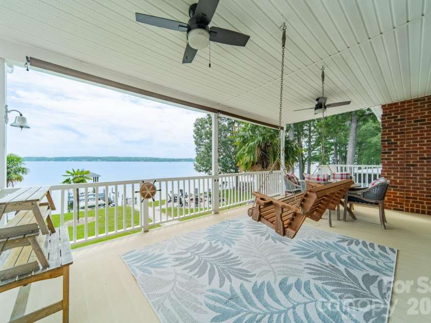 2370 Anns Loop, Liberty Hill, SC 29074.  MLS# CAR4420122, YatesRealty ID 53103. 