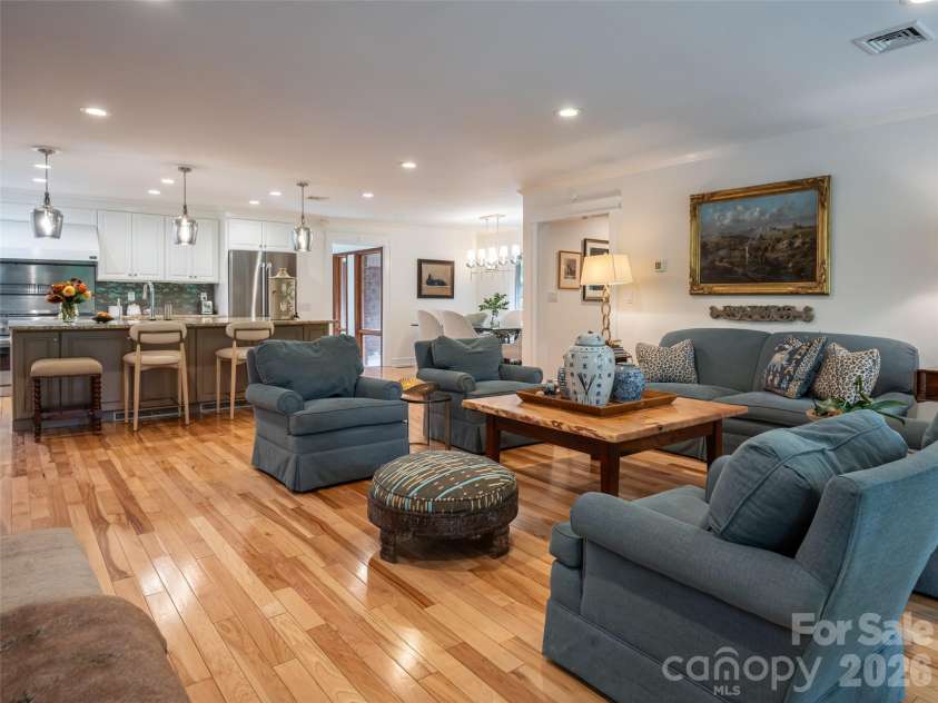 57 Stuyvesant Road, Asheville, NC 28803.  MLS# CAR4428557, YatesRealty ID 53104. 