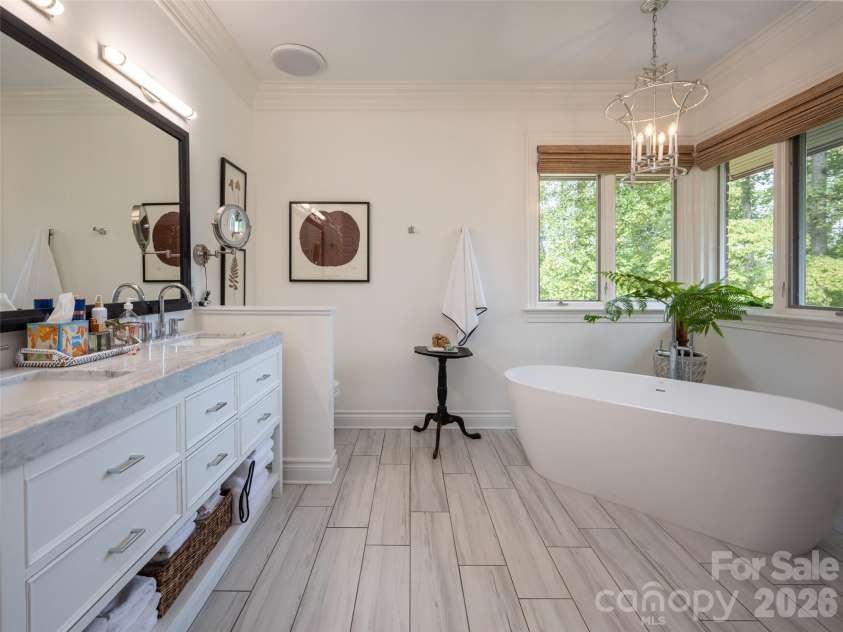 57 Stuyvesant Road, Asheville, NC 28803.  MLS# CAR4428557, YatesRealty ID 53104. 