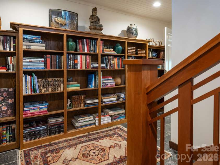 57 Stuyvesant Road, Asheville, NC 28803.  MLS# CAR4428557, YatesRealty ID 53104. 