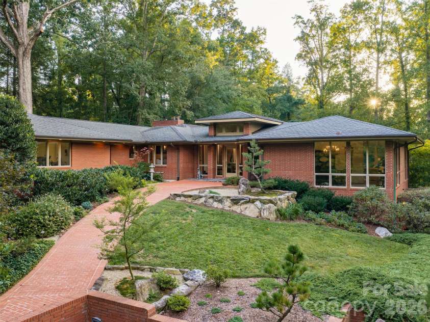 57 Stuyvesant Road, Asheville, NC 28803.  MLS# CAR4428557, YatesRealty ID 53104. 