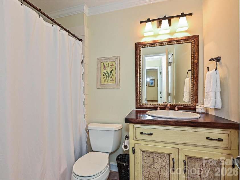 4313 Silo Lane, Charlotte, NC 28226.  MLS# CAR4428423, YatesRealty ID 53106. 